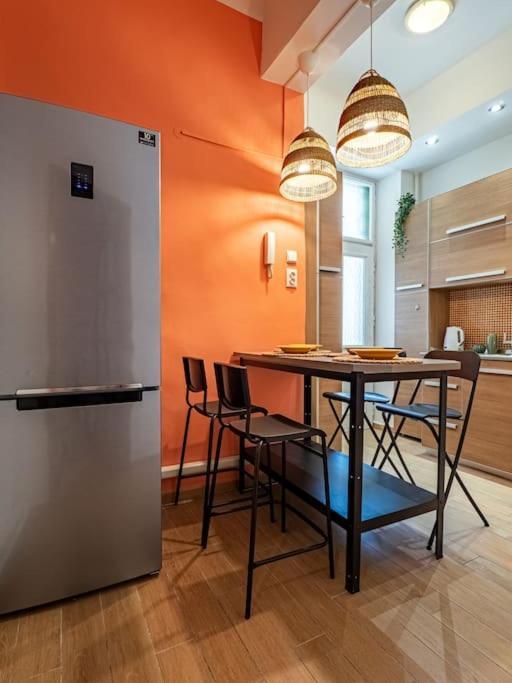 Mexicopo Apartment With Garage Budapest Bagian luar foto