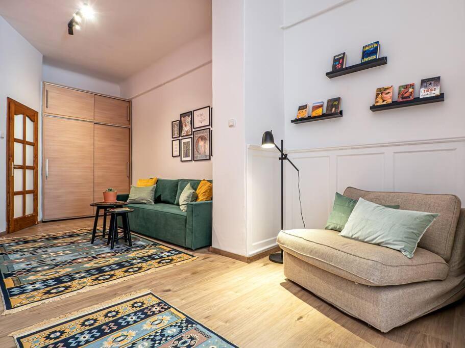 Mexicopo Apartment With Garage Budapest Bagian luar foto