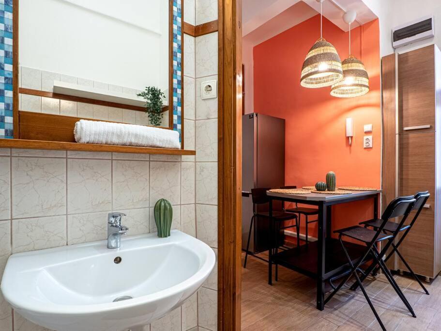 Mexicopo Apartment With Garage Budapest Bagian luar foto